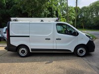VAUXHALL VIVARO